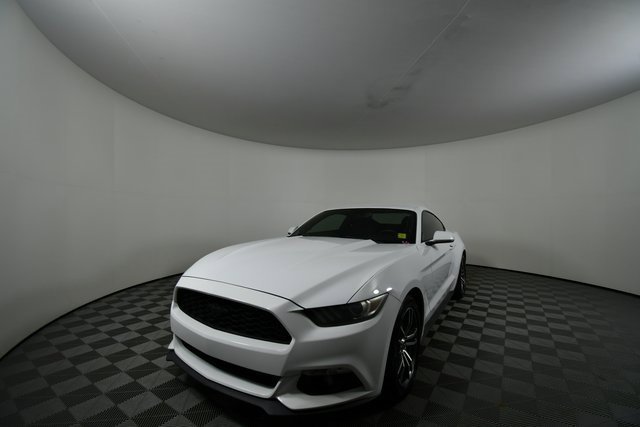 2016 Ford Mustang EcoBoost photo 5