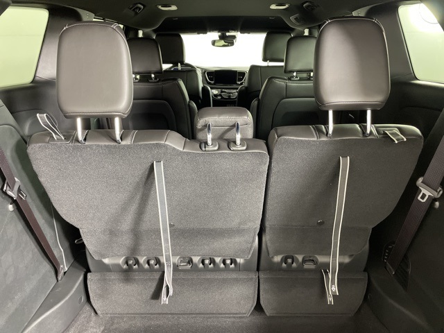 2025 Chrysler Pacifica photo 18