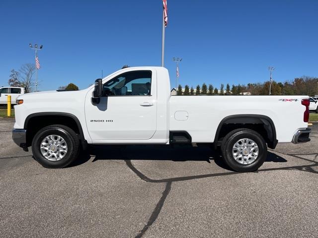 2025 Chevrolet Silverado 2500HD LT photo 3