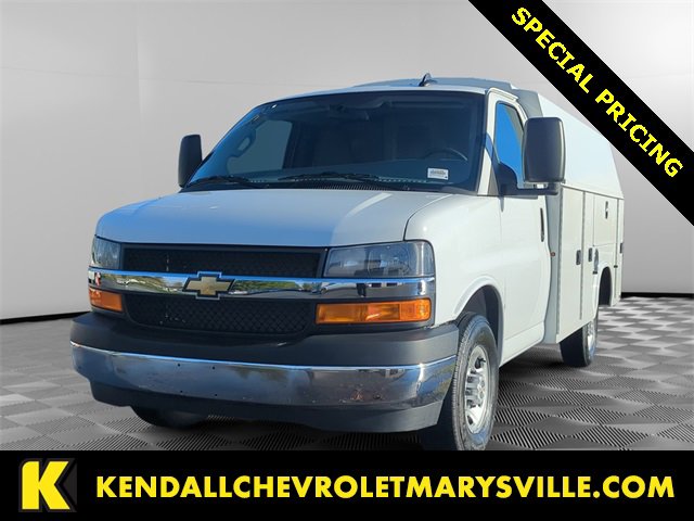 2024 Chevrolet Express Cutaway Base's photo