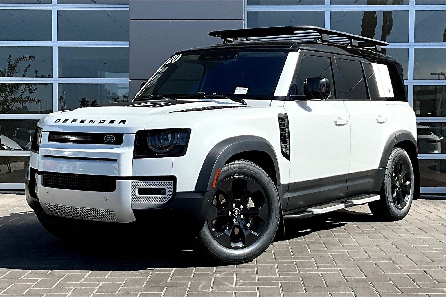 2020 Land Rover Defender SE