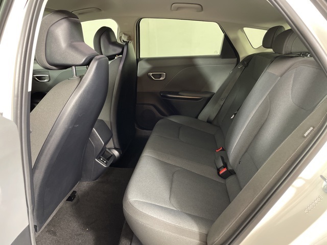 2025 Kia K4 LXS photo 35