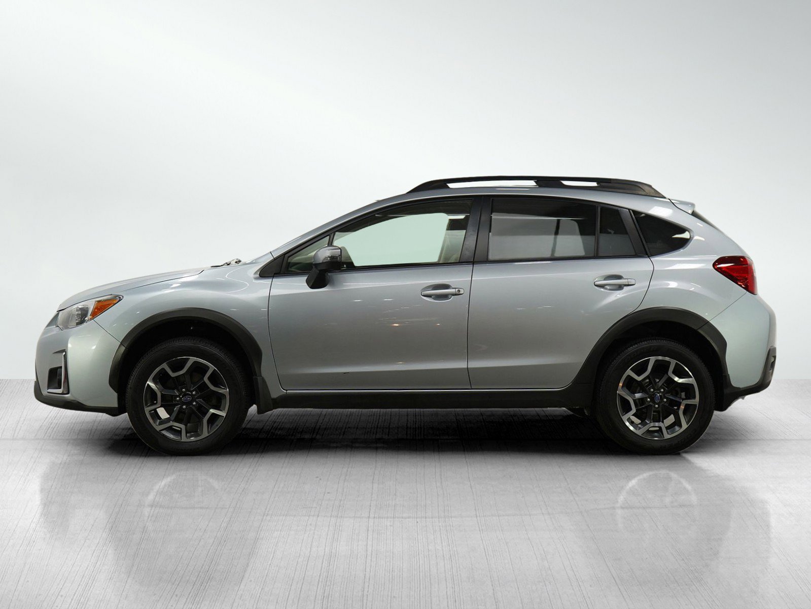 Used 2016 Subaru Crosstrek Limited with VIN JF2GPALC4GH231860 for sale in South Saint Paul, Minnesota
