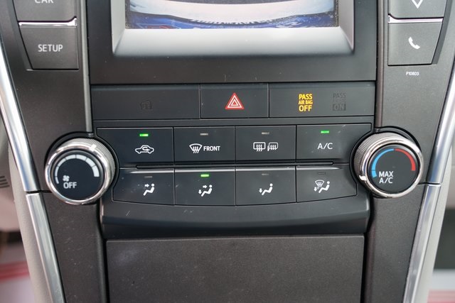 2015 Toyota Camry Base photo 13