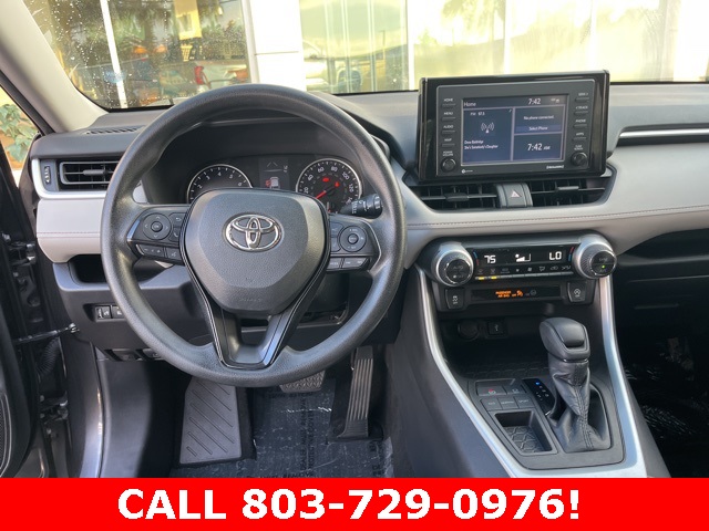 2021 Toyota RAV4 XLE photo 16