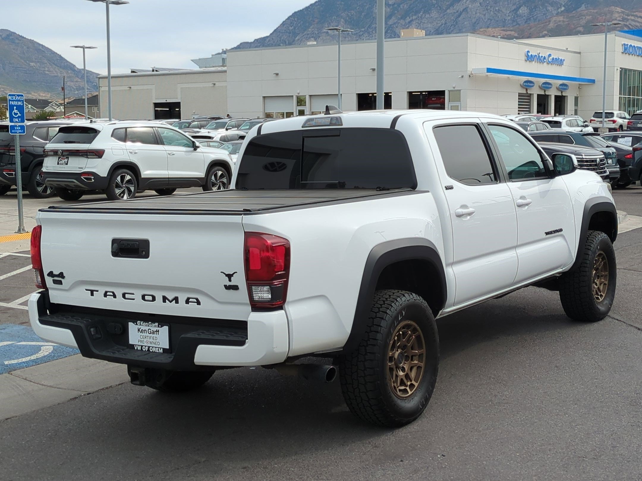 2023 Toyota Tacoma Trail Edition Double Cab V6 photo 3