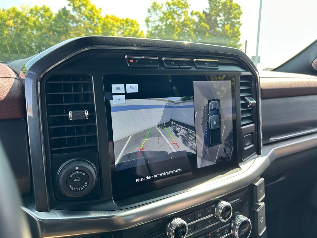 2023 Ford F-150 Lariat photo 25