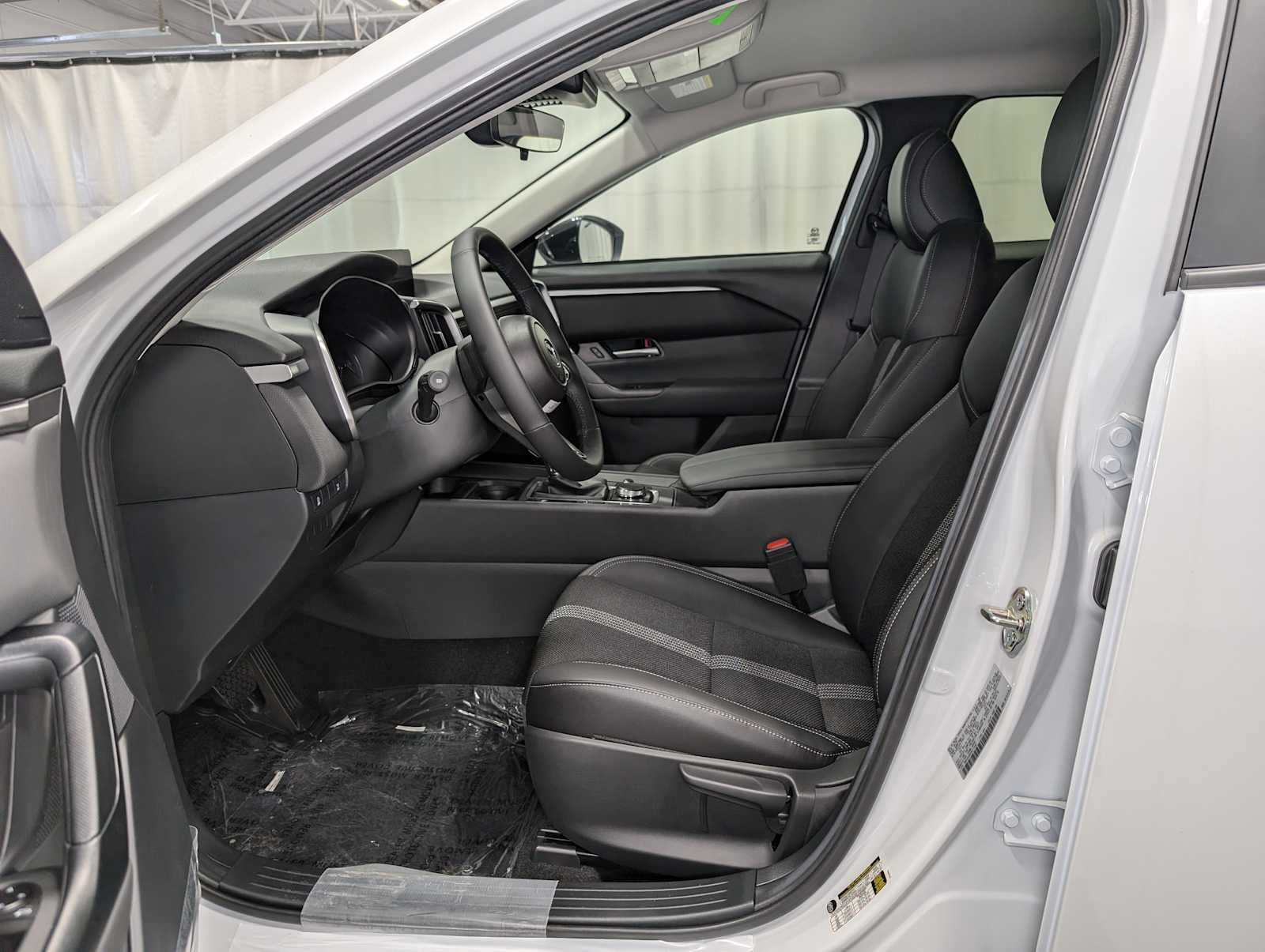 2025 Mazda CX-50 2.5 Select photo 12