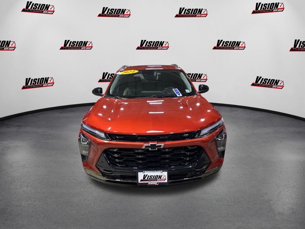 2024 Chevrolet Trax ACTIV photo 2