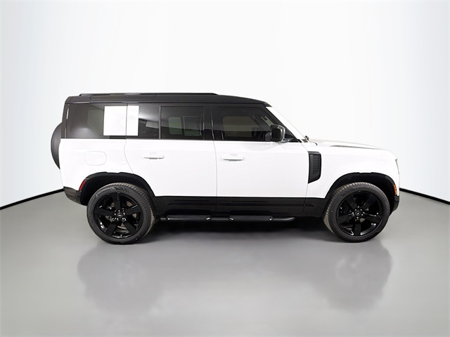 2025 Land Rover Defender 110 X-Dynamic SE photo 2