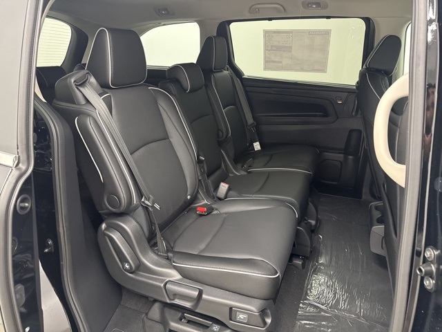 2026 Honda Odyssey Touring photo 13