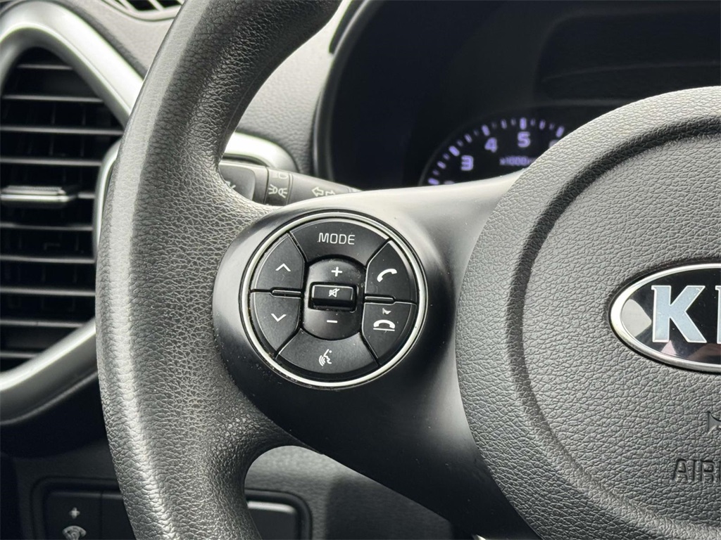 2021 Kia Soul LX photo 19