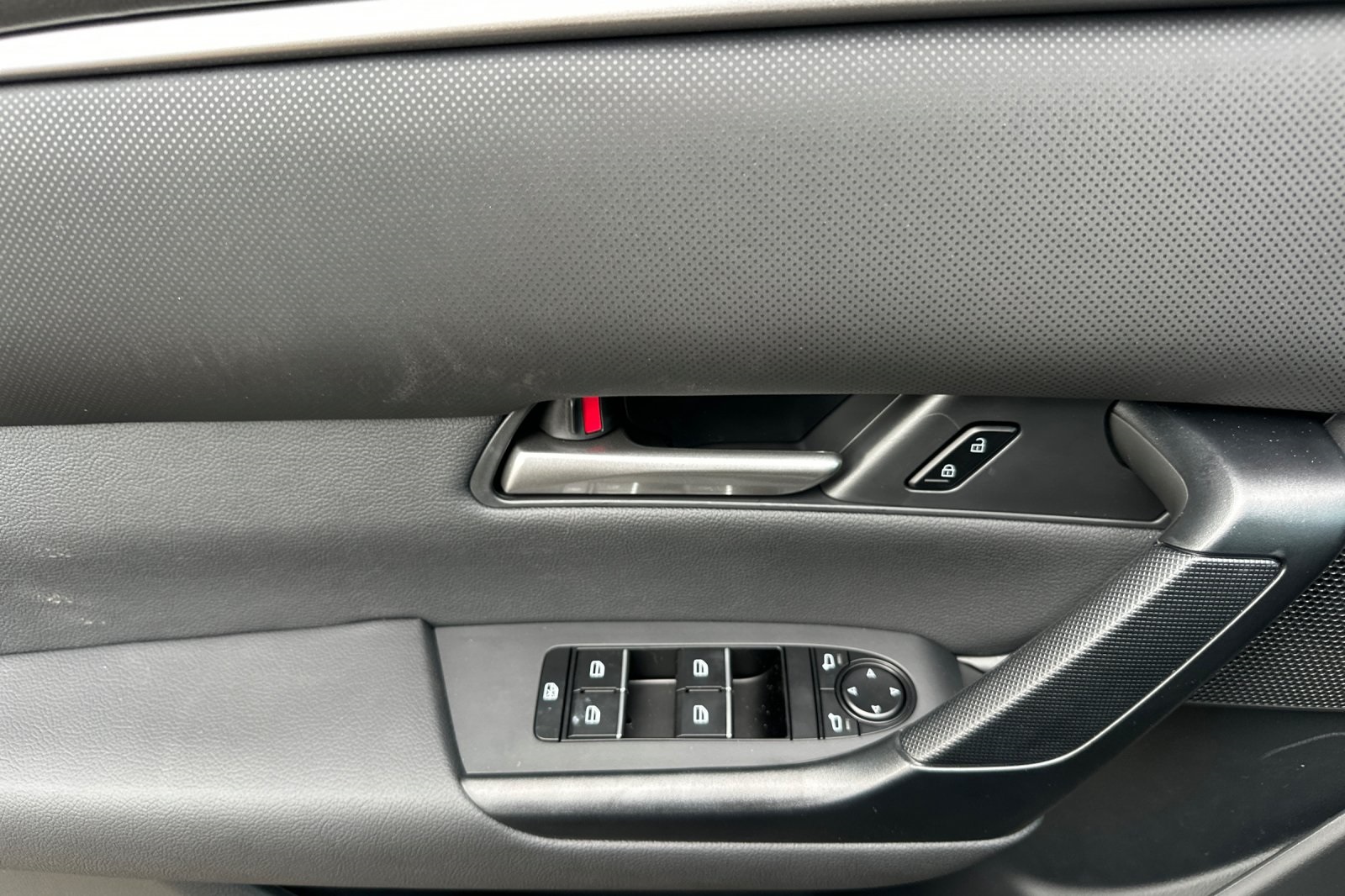 2025 Mazda CX-50 Preferred photo 10