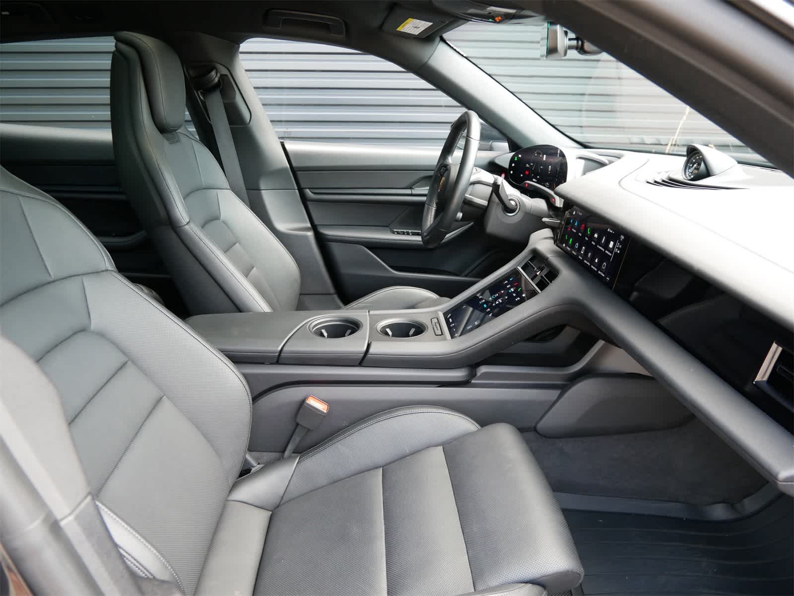 2021 Porsche Taycan 4 Cross Turismo photo 23