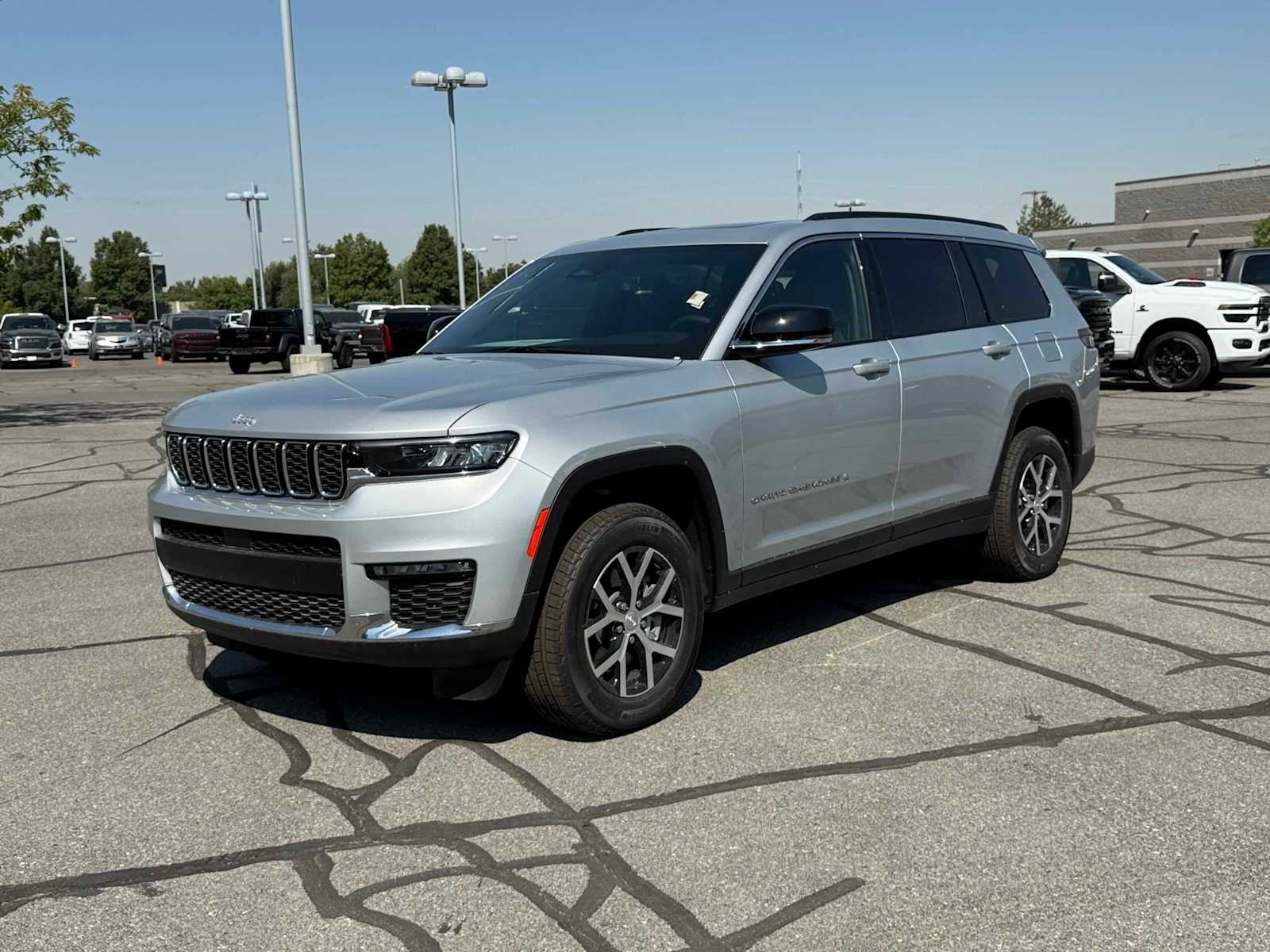 2025 Jeep Grand Cherokee L Limited's photo