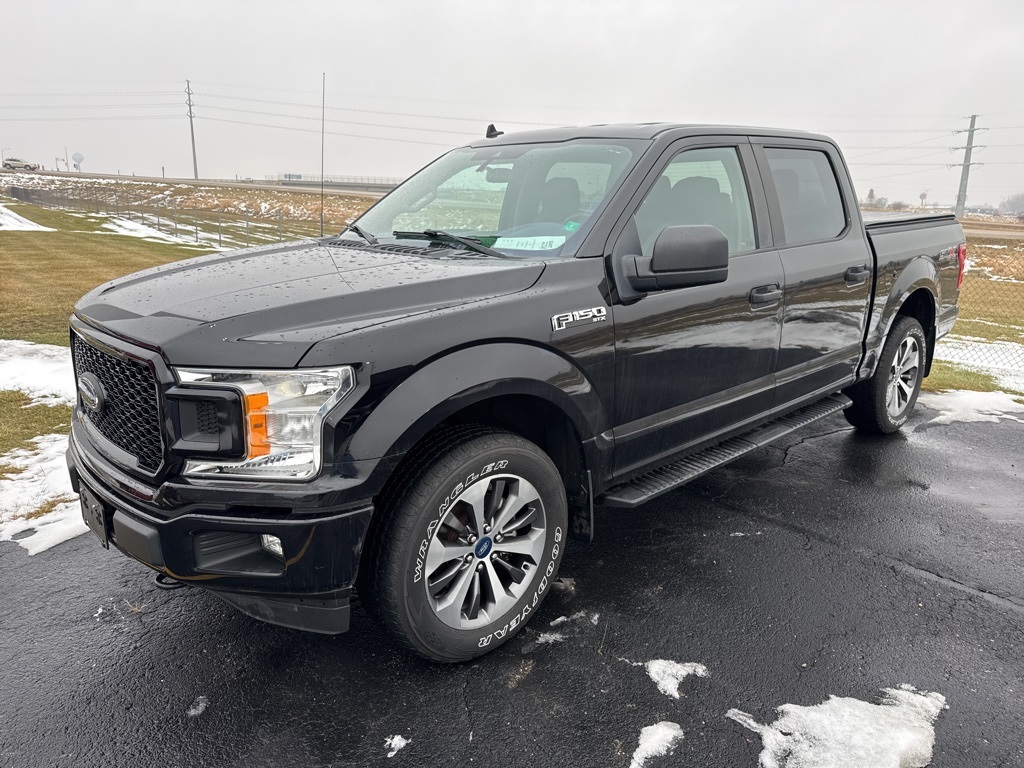 2020 Ford F-150 XL's photo