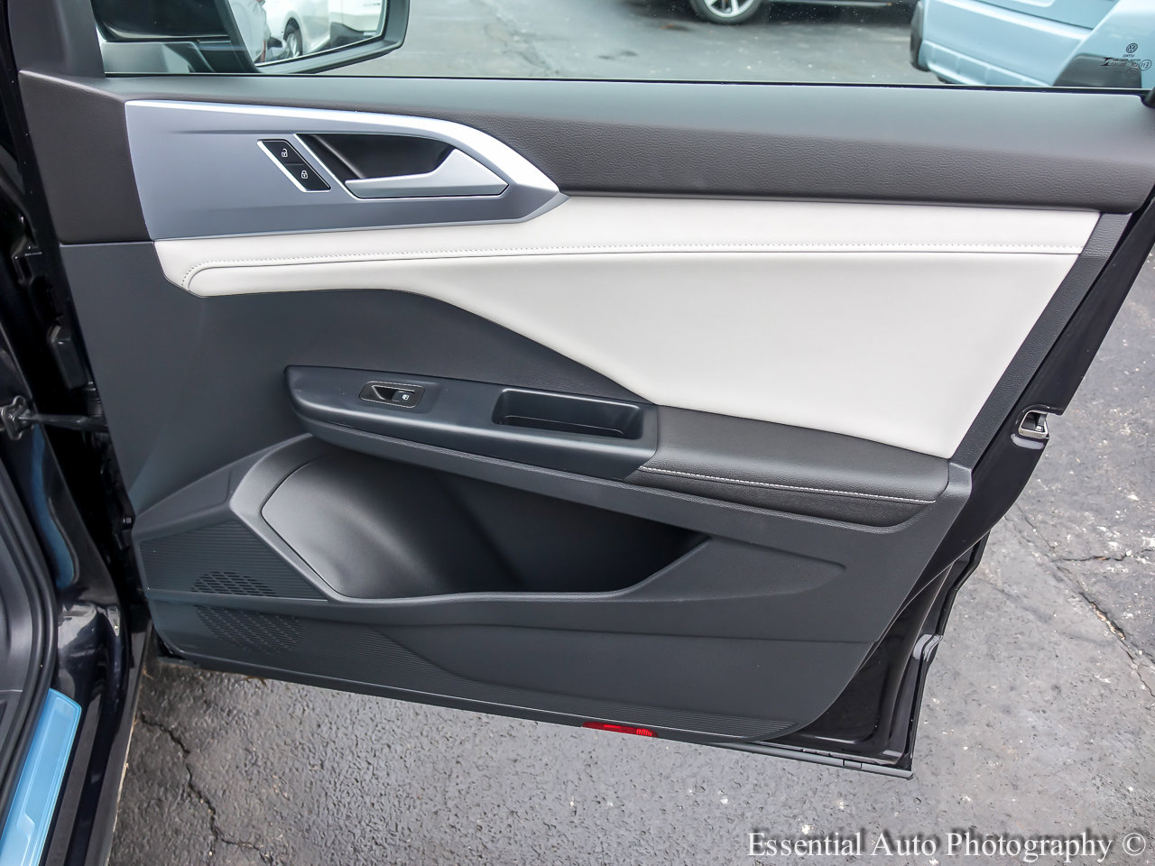 2025 VOLKSWAGEN TAOS - Image 22