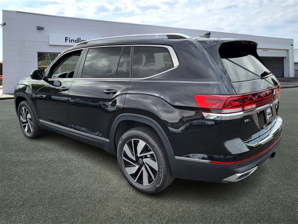 2026 Volkswagen Atlas SEL photo 2