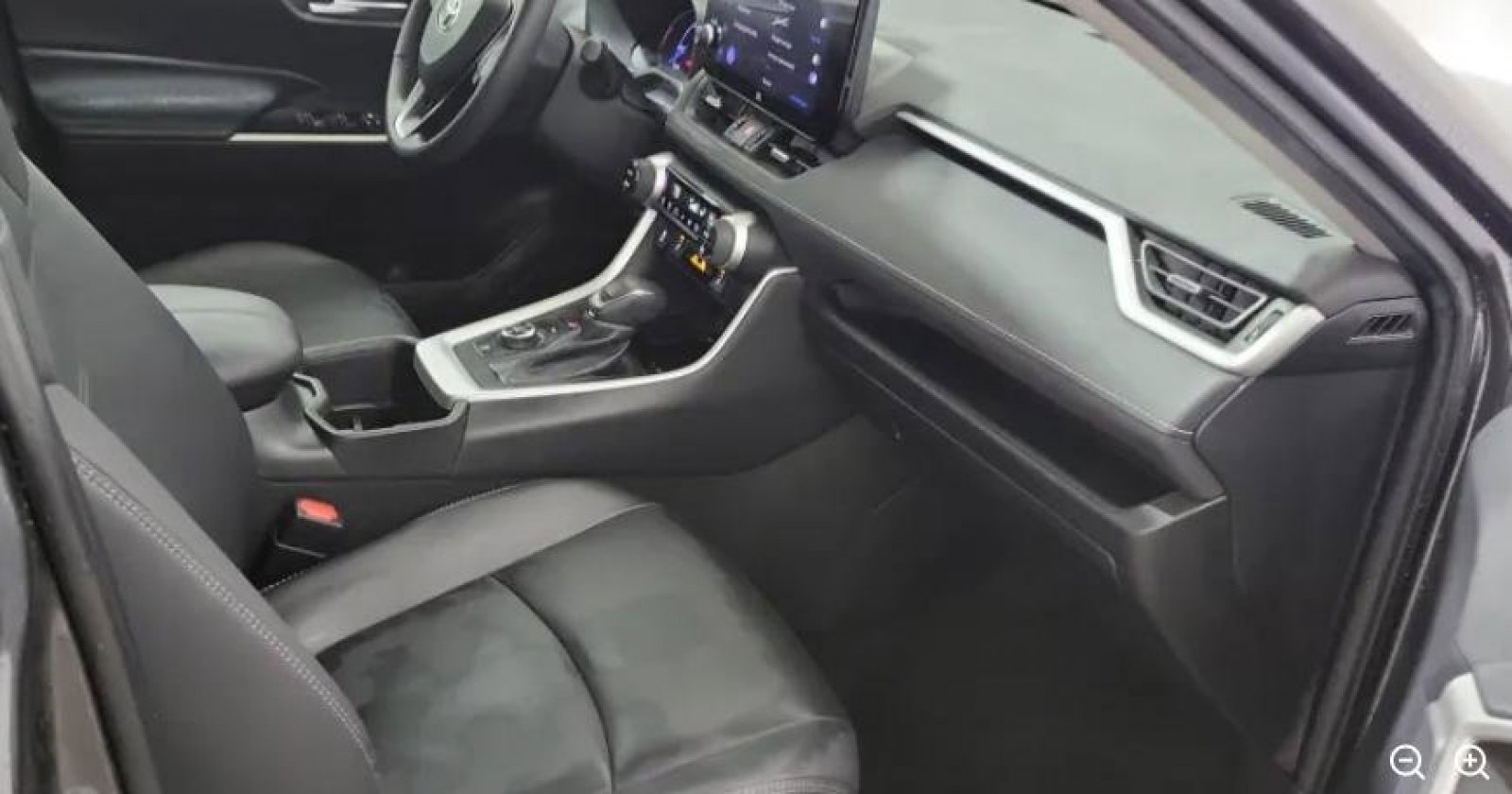 Used 2023 Toyota RAV4 XLE Premium with VIN 4T3B6RFV7PU121208 for sale in Northfield, Minnesota