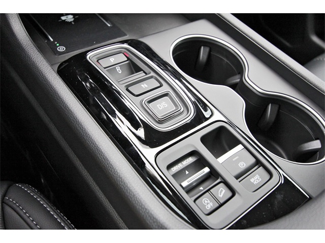 2025 Honda Pilot Touring photo 21