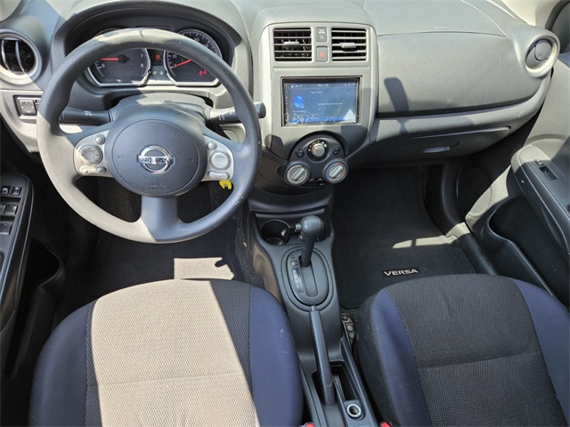 2012 Nissan Versa 1.6 SV photo 6