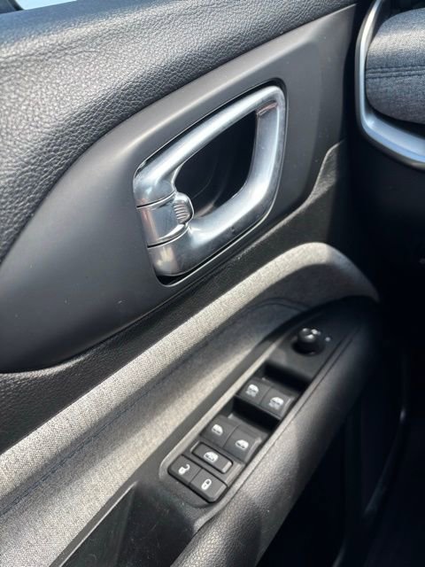 2022 Jeep Compass Latitude photo 17