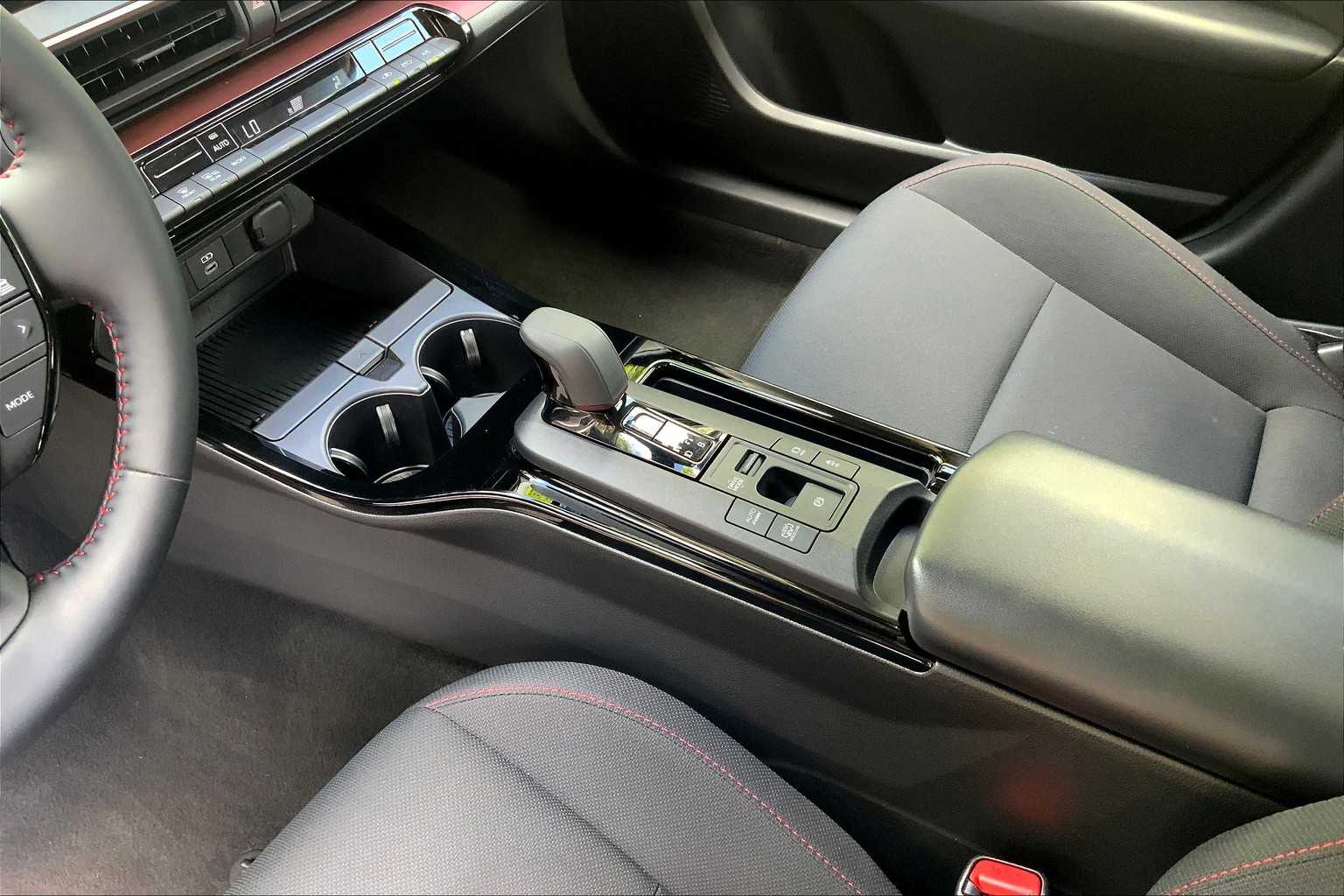 2024 Toyota Prius Prime XSE Premium photo 15