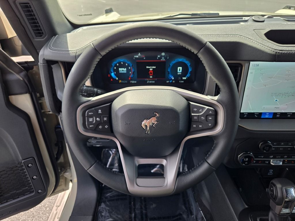 2025 Ford Bronco Outer Banks photo 28
