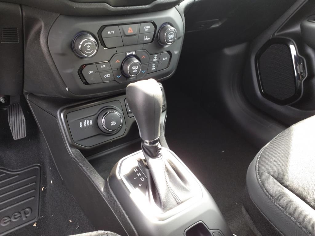2023 Jeep Renegade Altitude photo 20
