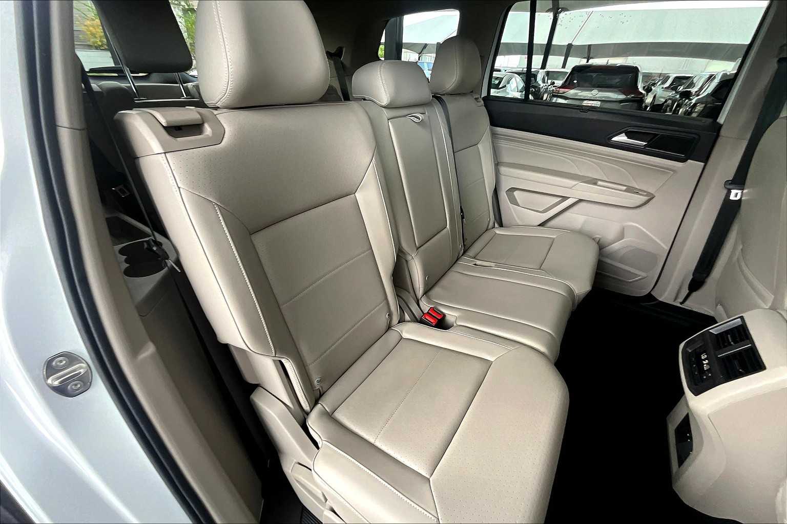 2021 Volkswagen Atlas SEL photo 19