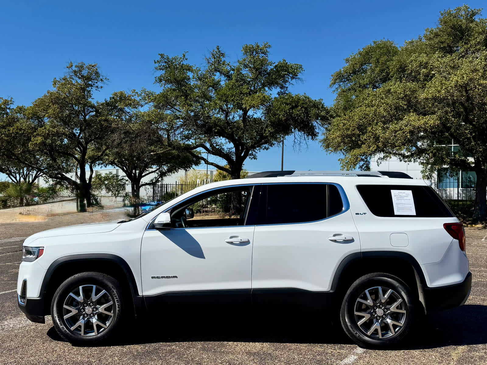 2023 Gmc Acadia SLT photo 2