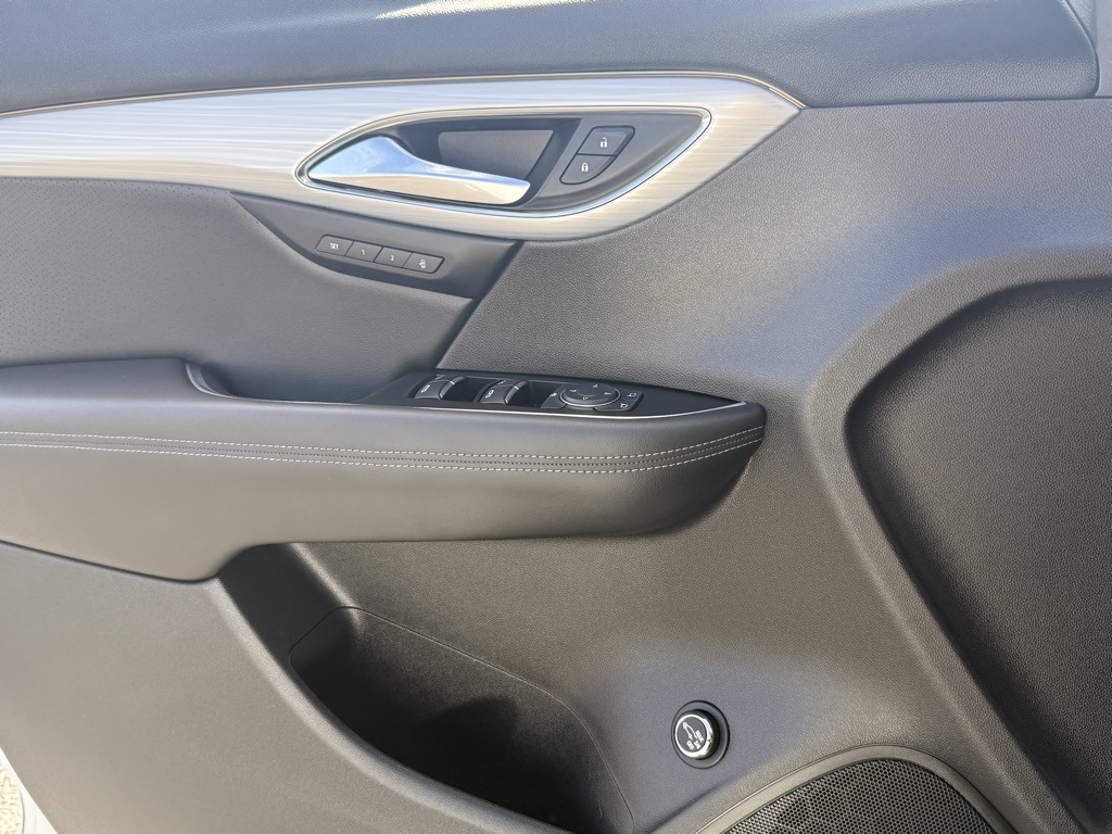 2024 Buick Envision Avenir photo 21