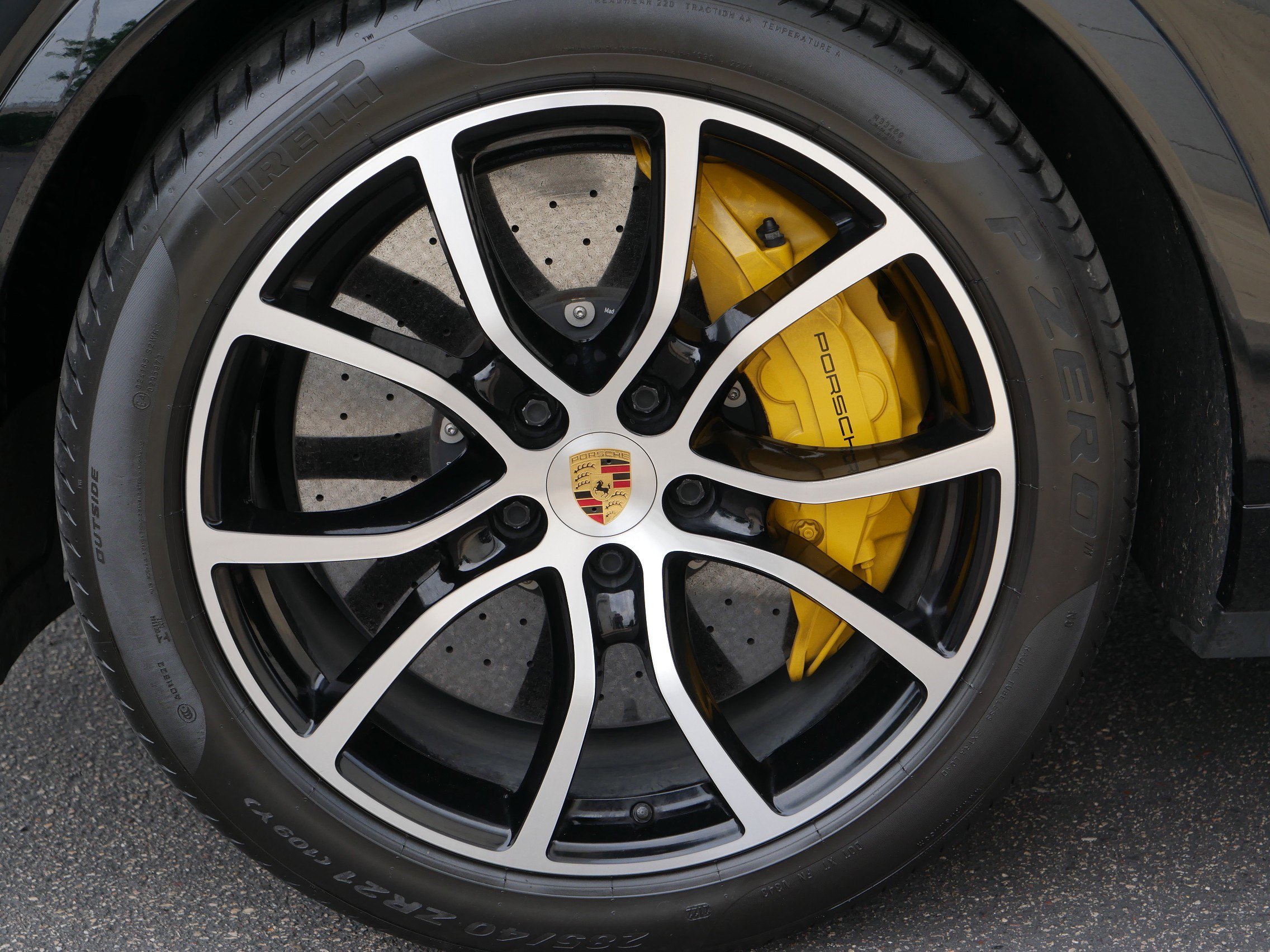2020 Porsche Cayenne Turbo S E-Hybrid Coupe photo 15
