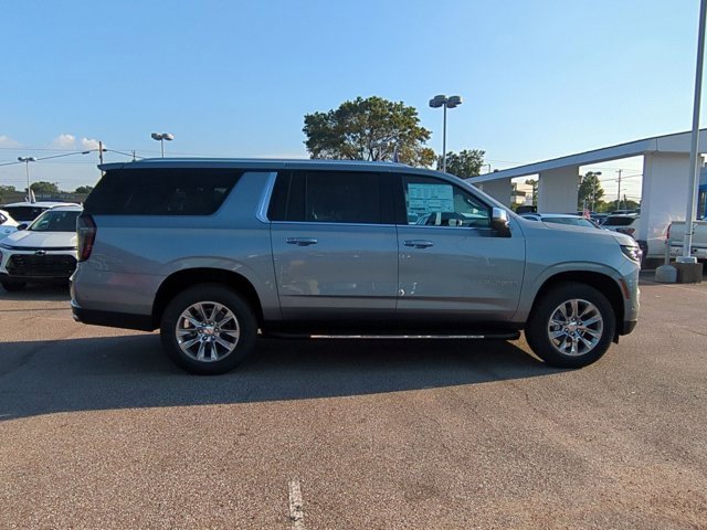2026 Chevrolet Suburban Premier photo 7