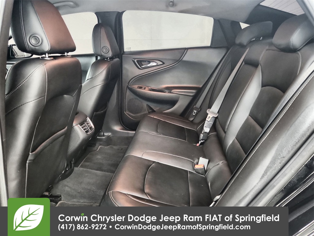 2017 Chevrolet Malibu 1LT photo 27