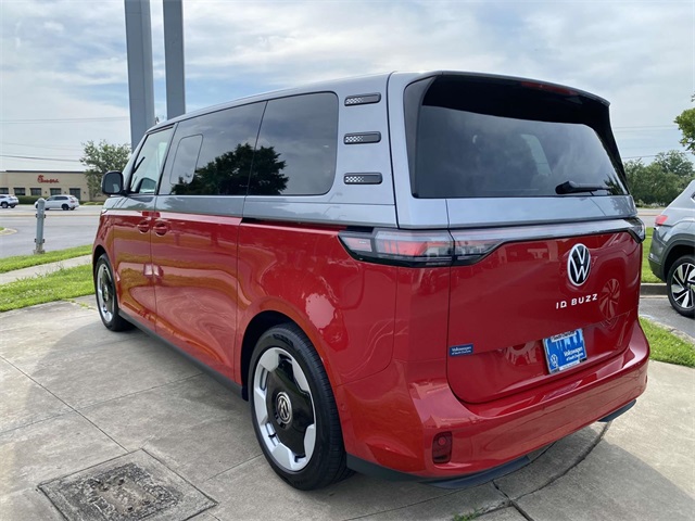 2025 Volkswagen ID. Buzz Pro Plus photo 4