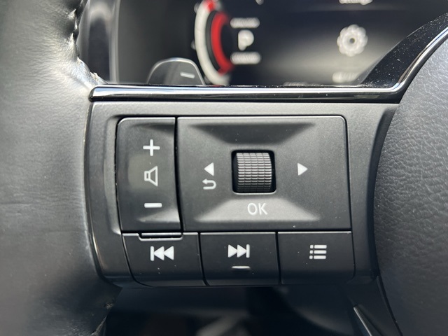 2022 Nissan Pathfinder Platinum photo 18