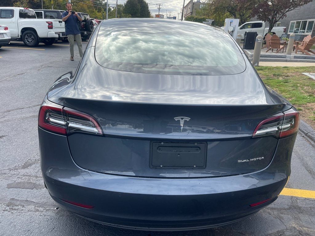 2022 Tesla Model 3 Long Range photo 4