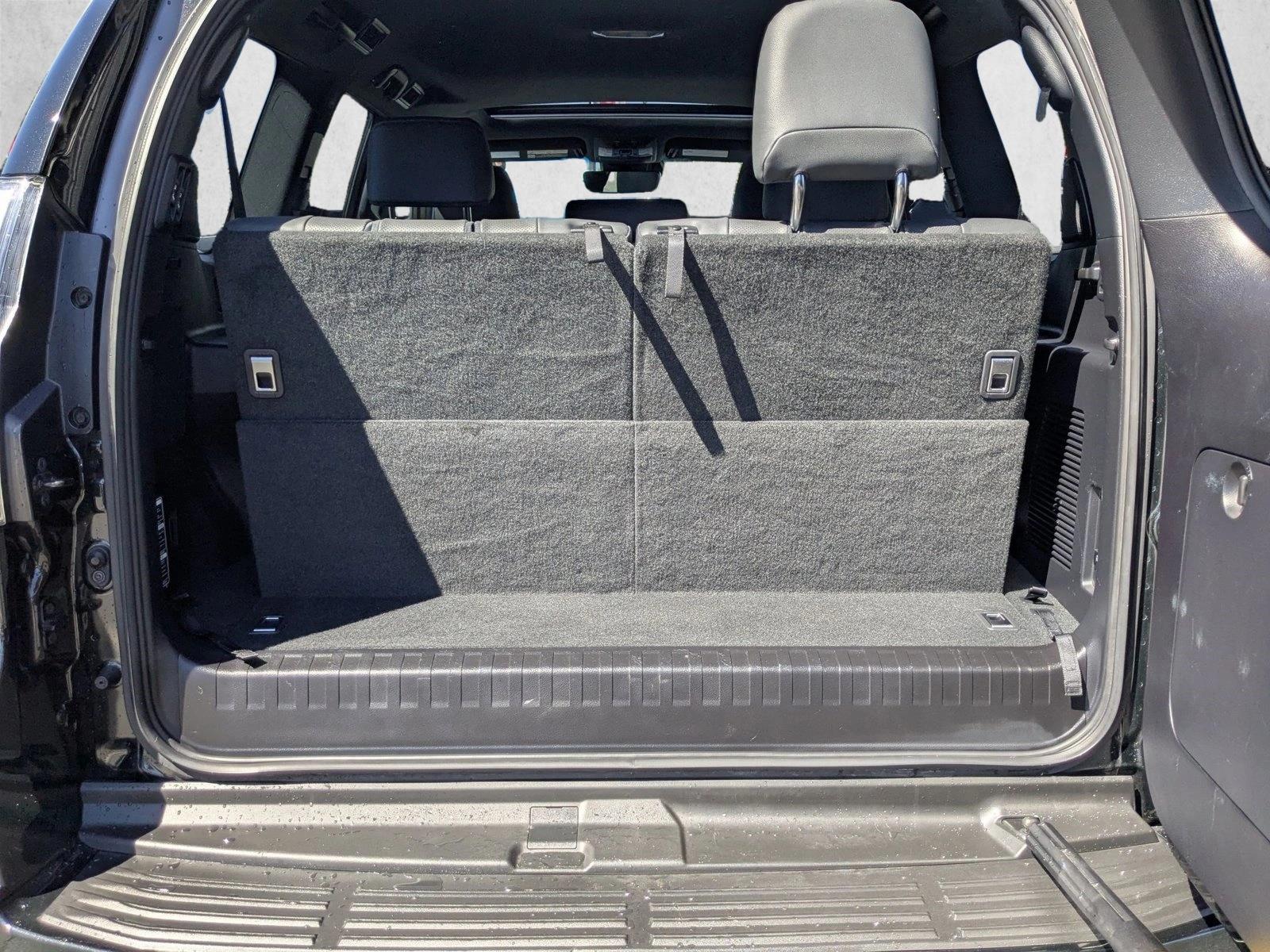 2023 Lexus GX 460 photo 3