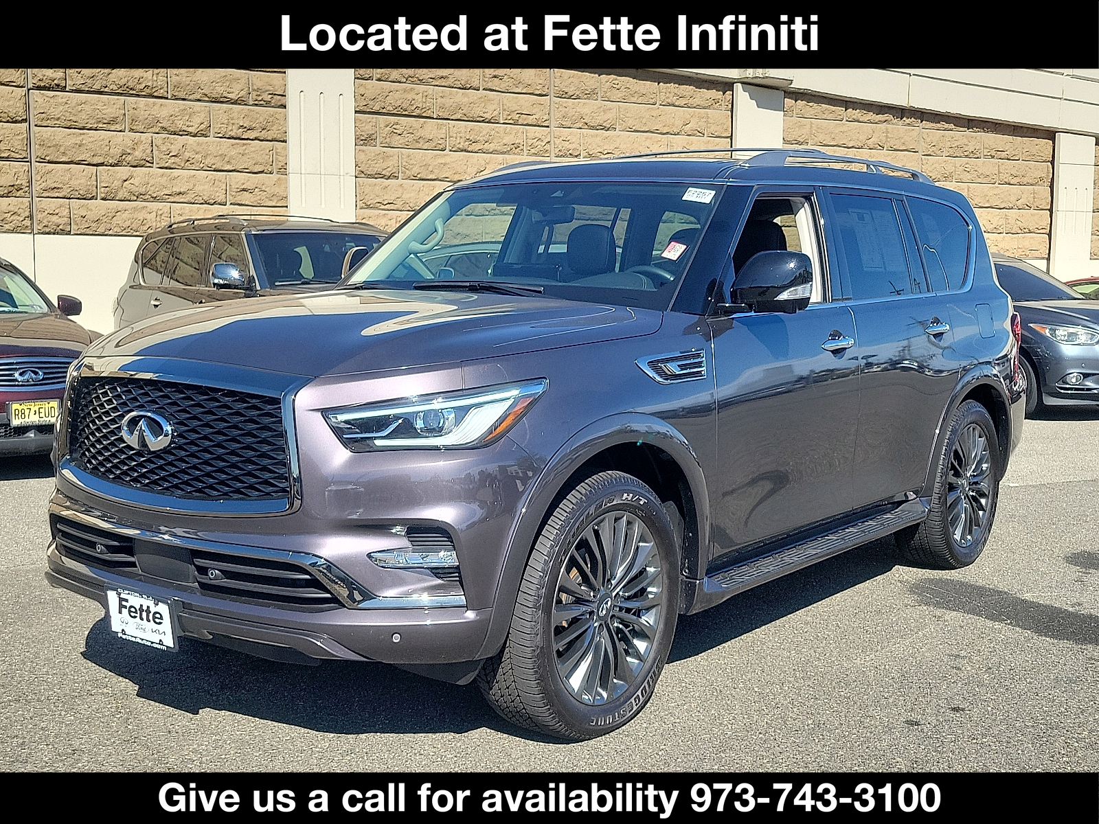 2023 INFINITI QX80 Luxe's photo