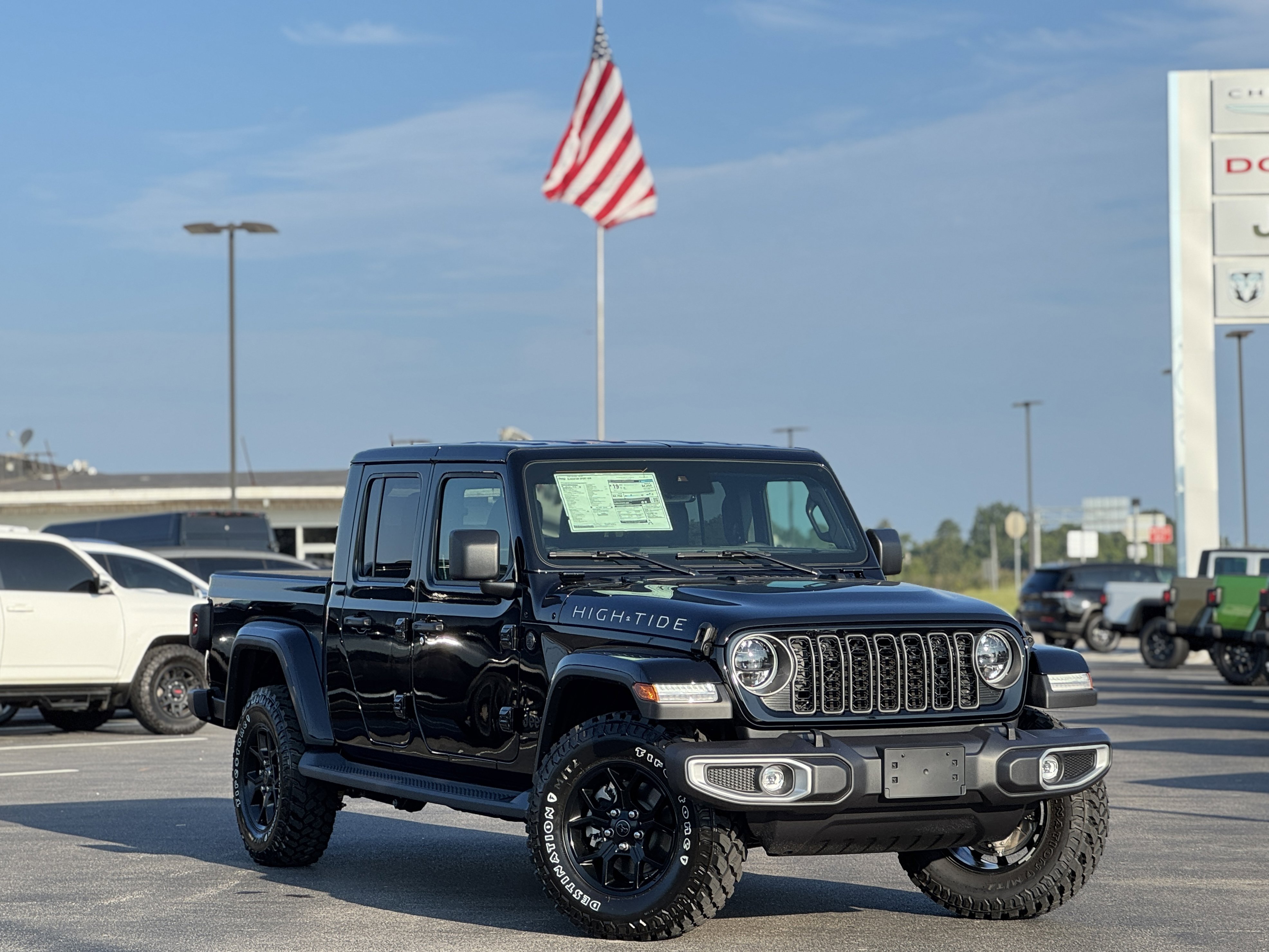 2025 Jeep Gladiator High Tide's photo