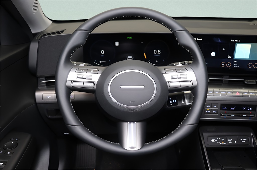 2025 Hyundai Kona SEL photo 5