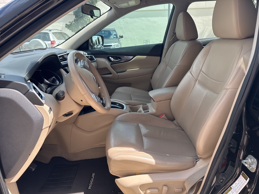 2015 Nissan Rogue SL photo 3
