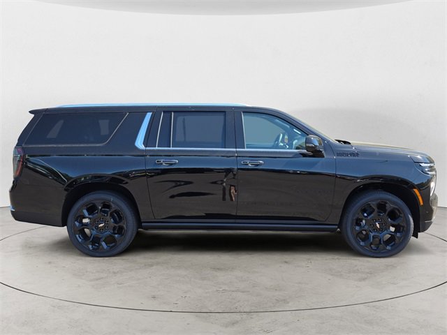 2025 Chevrolet Suburban High Country photo 6