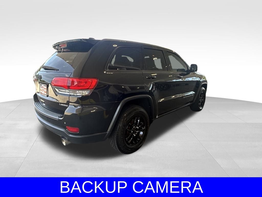2019 Jeep Grand Cherokee Laredo photo 2