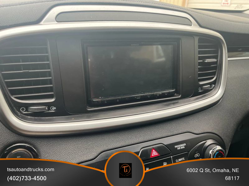 2017 Kia Sorento LX photo 7