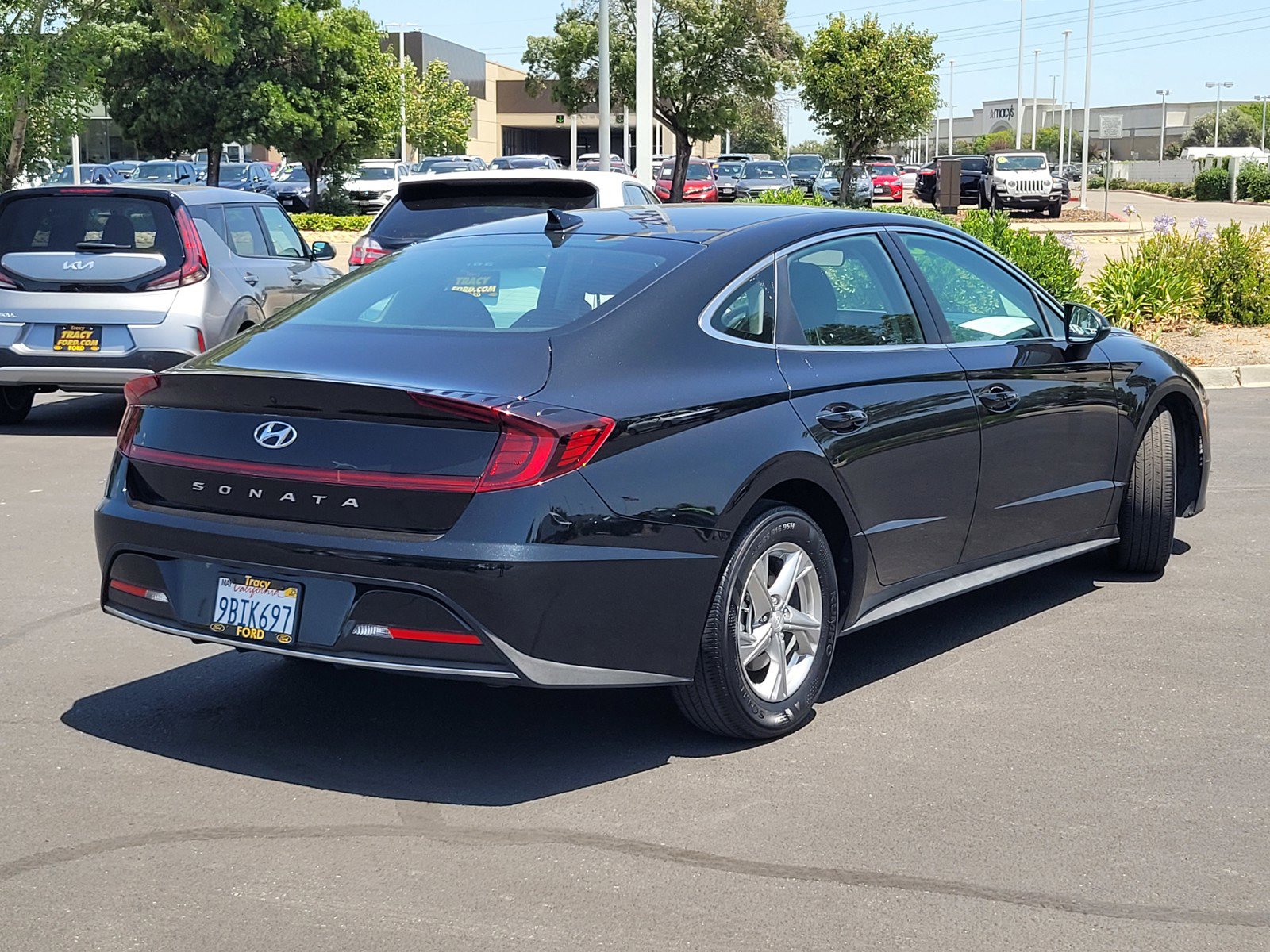 2022 Hyundai Sonata SE photo 4