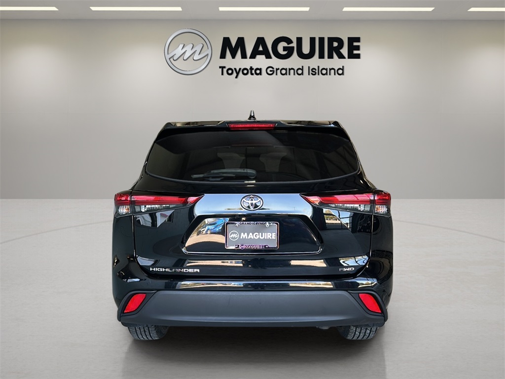 2021 Toyota Highlander L photo 23