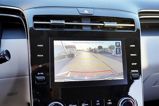 Used 2023 Black Hyundai SE image 24