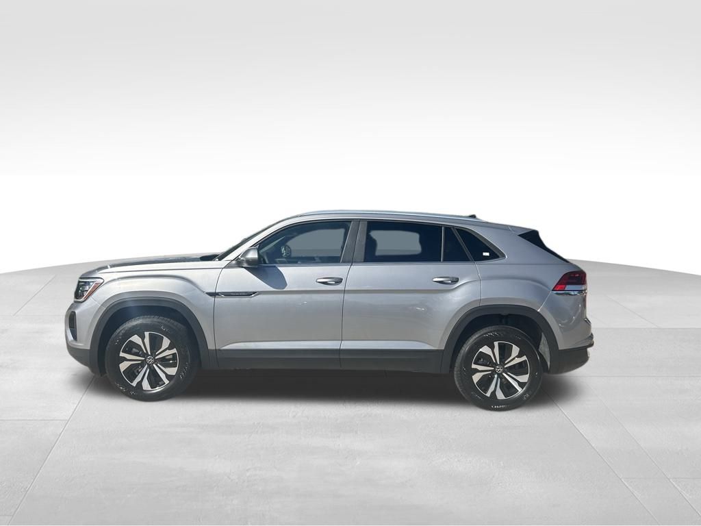 2026 Volkswagen Atlas Cross Sport SE photo 2